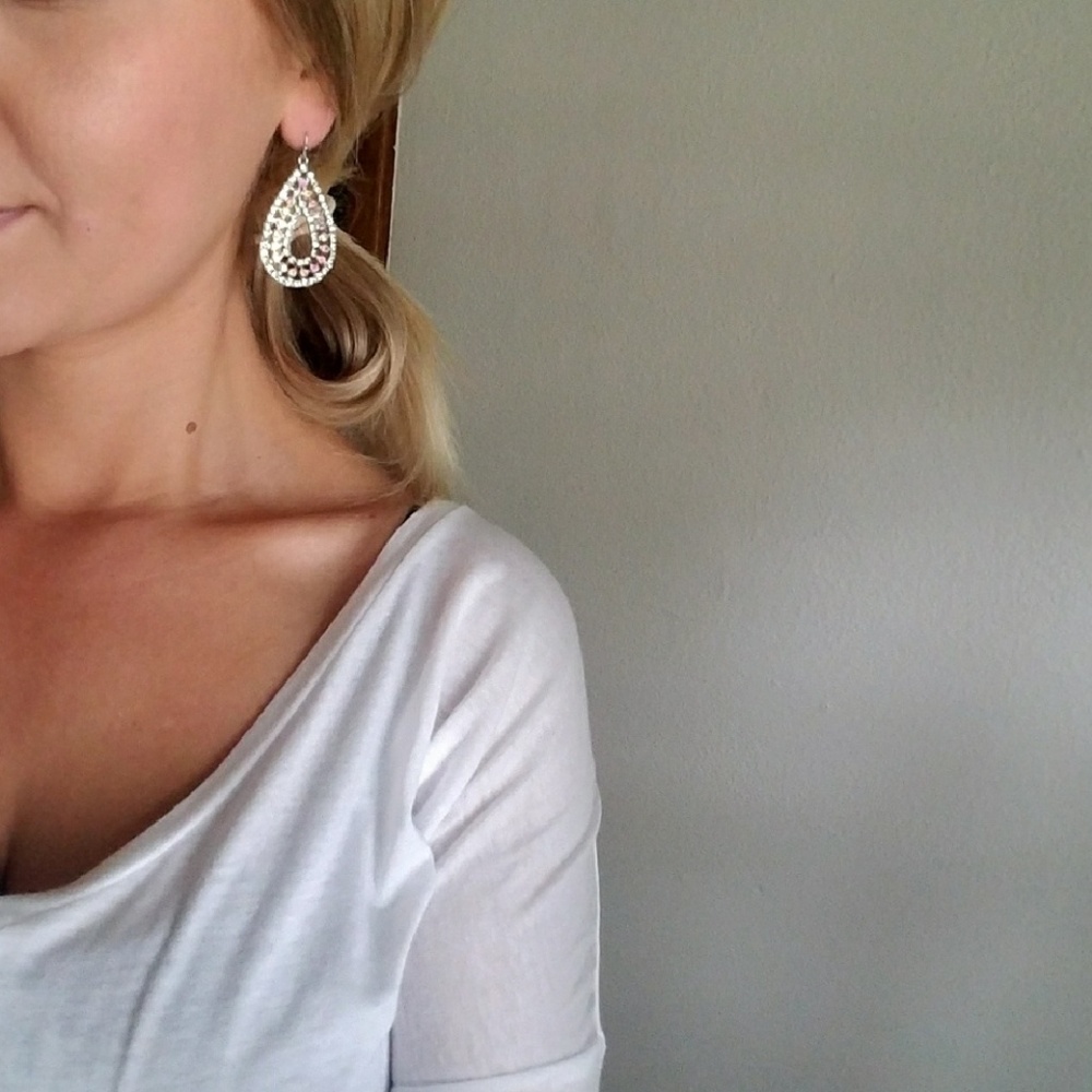Beautiful Rhinestone earrings - Picture 2 of 2